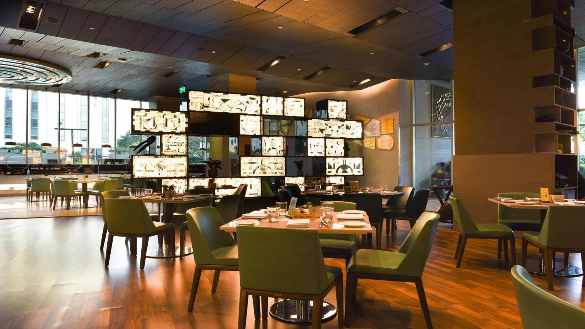 Holiday Inn New Delhi Aerocity By Ihg Exterior foto The interior of the restaurant