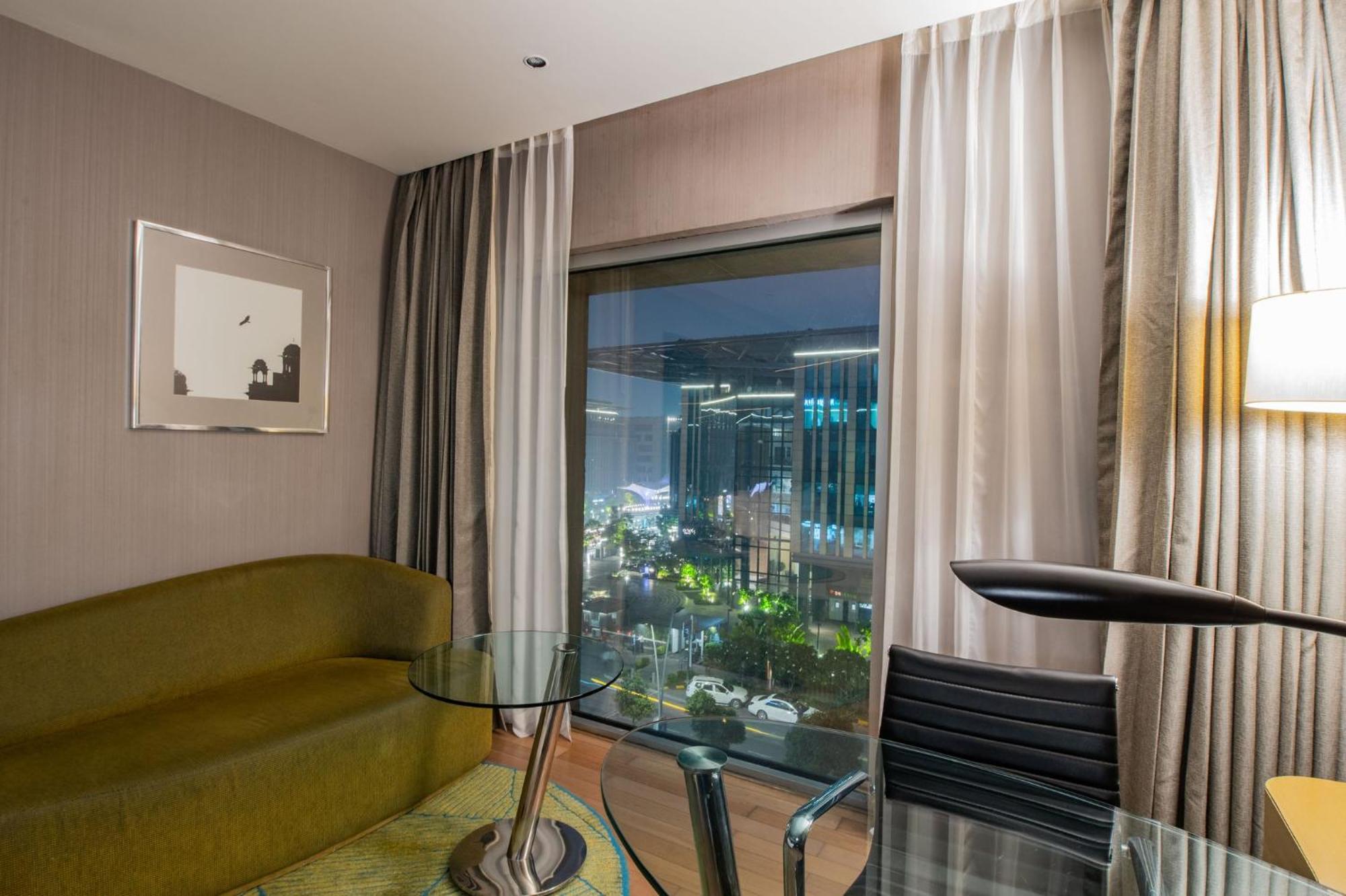 Holiday Inn New Delhi Aerocity By Ihg Exterior foto A room at the hotel