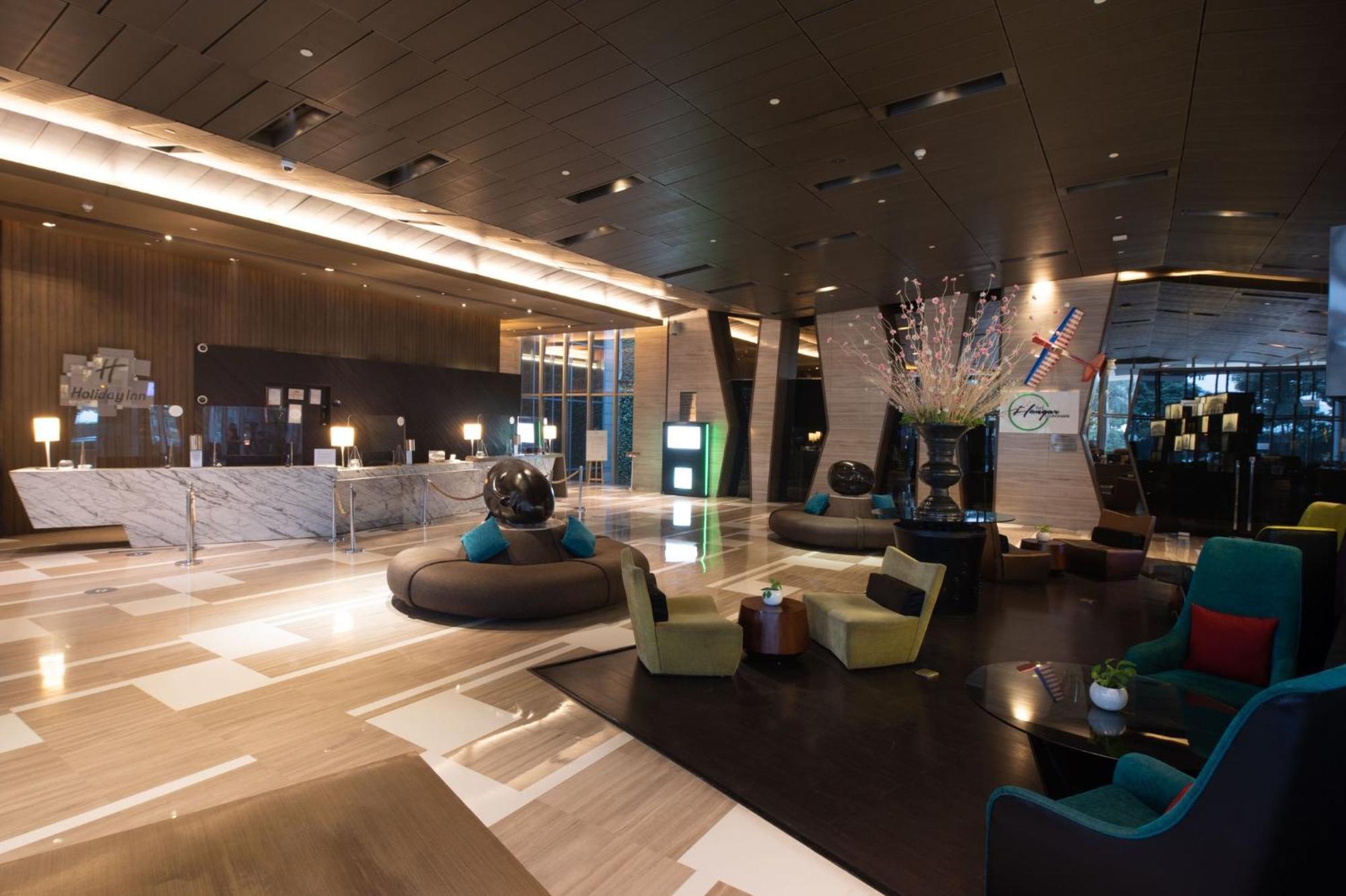 Holiday Inn New Delhi Aerocity By Ihg Exterior foto The lobby of the hotel