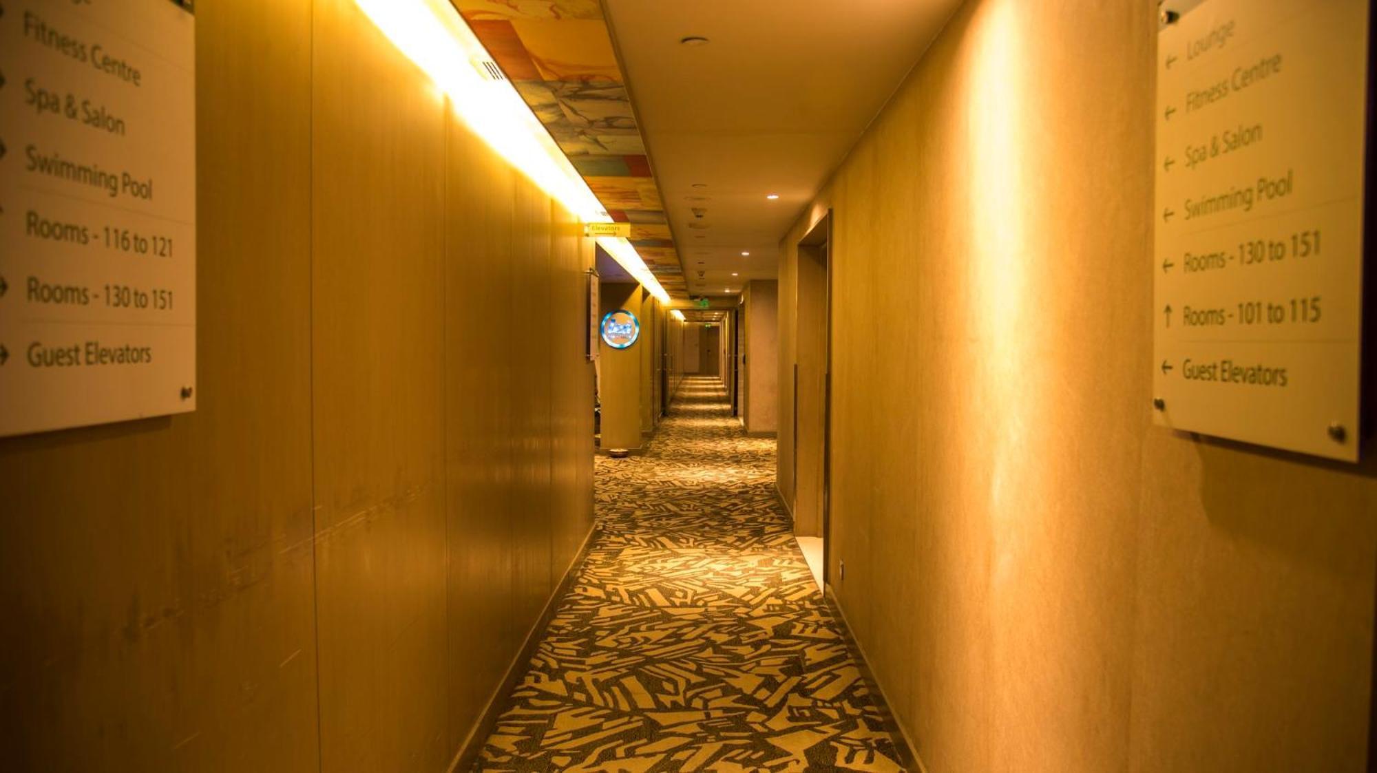 Holiday Inn New Delhi Aerocity By Ihg Exterior foto A corridor